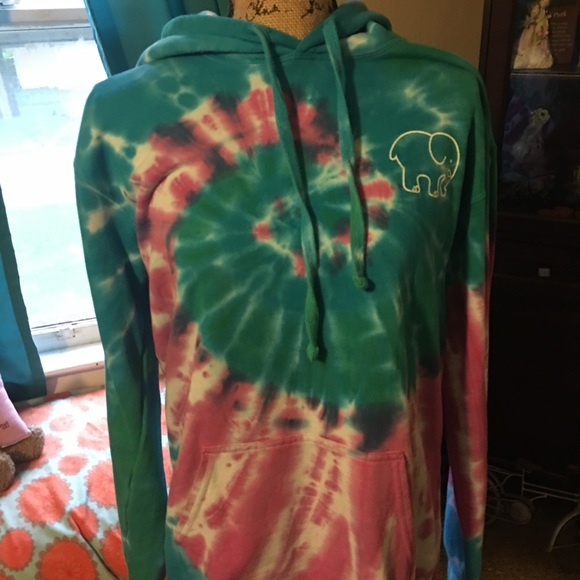 ivory ella Tops - Ivory Ella Size Small Tie Die Sweatshirt